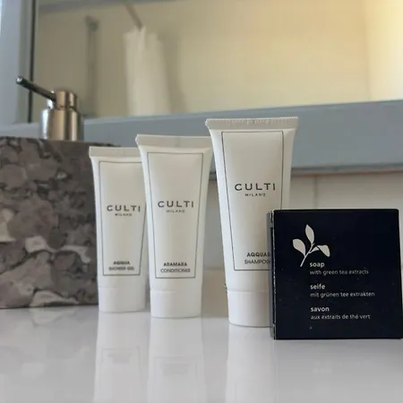 Harbour Haven 2 Bedroom Gem Steps Fm And Shops * Paphos