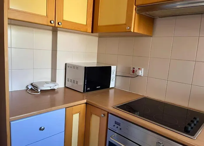 Harbour Haven 2 Bedroom Gem Steps Fm And Shops Apartman