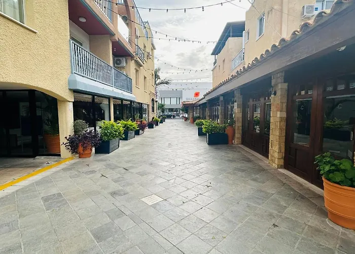 Harbour Haven 2 Bedroom Gem Steps Fm And Shops *