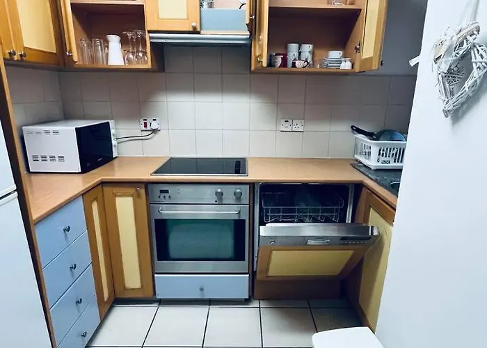 Harbour Haven 2 Bedroom Gem Steps Fm And Shops Apartamento *